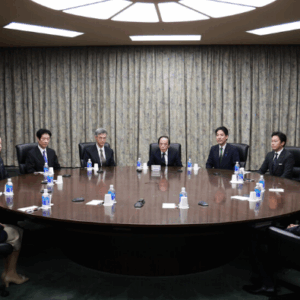 日銀、政策金利据え置き！！決まる。